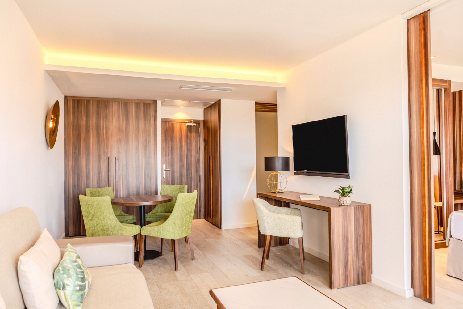 EdgeProp.sg: Singapore Property for Sale & Rent, Latest Property News - Marina Palace Penthouse Complex