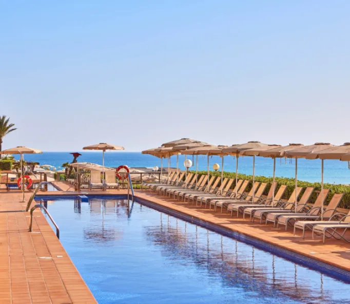 Zafiro Cala Mesquida Oasis